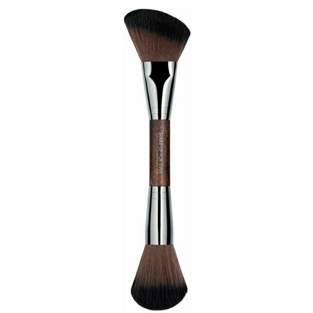 Makeup forever 158
Double-ended Sculpting Brush
